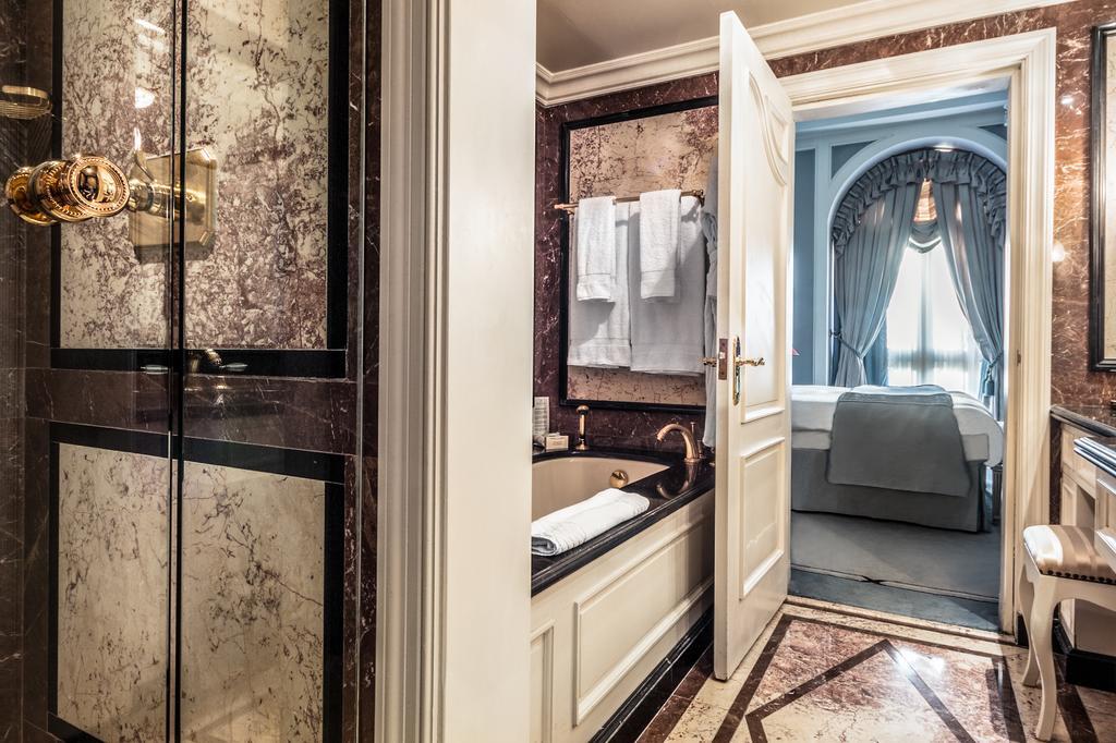 Junior Suite,110169993:JPEG
