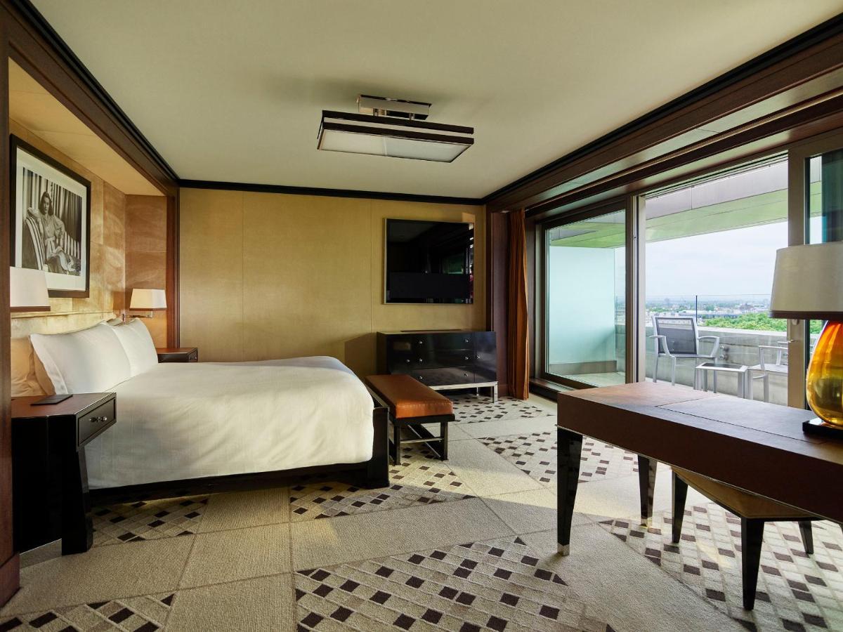 Hyde Park Balcony Suite