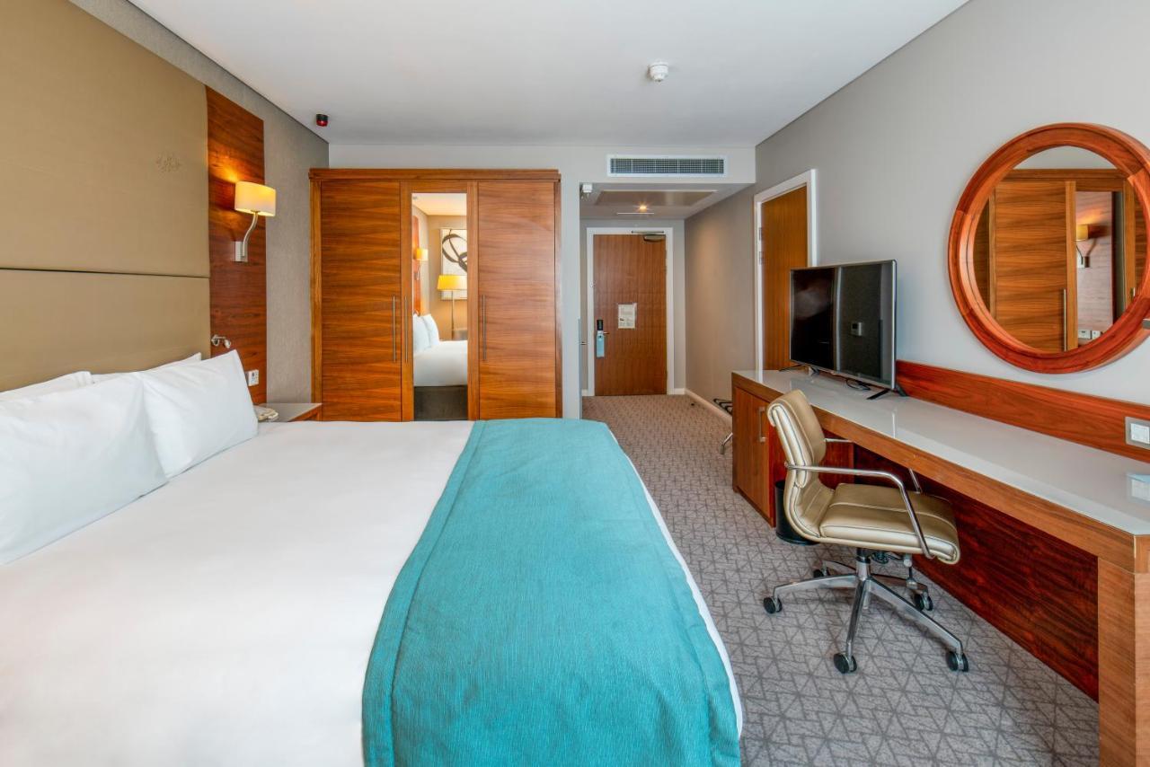 Standard King Room Disability Access