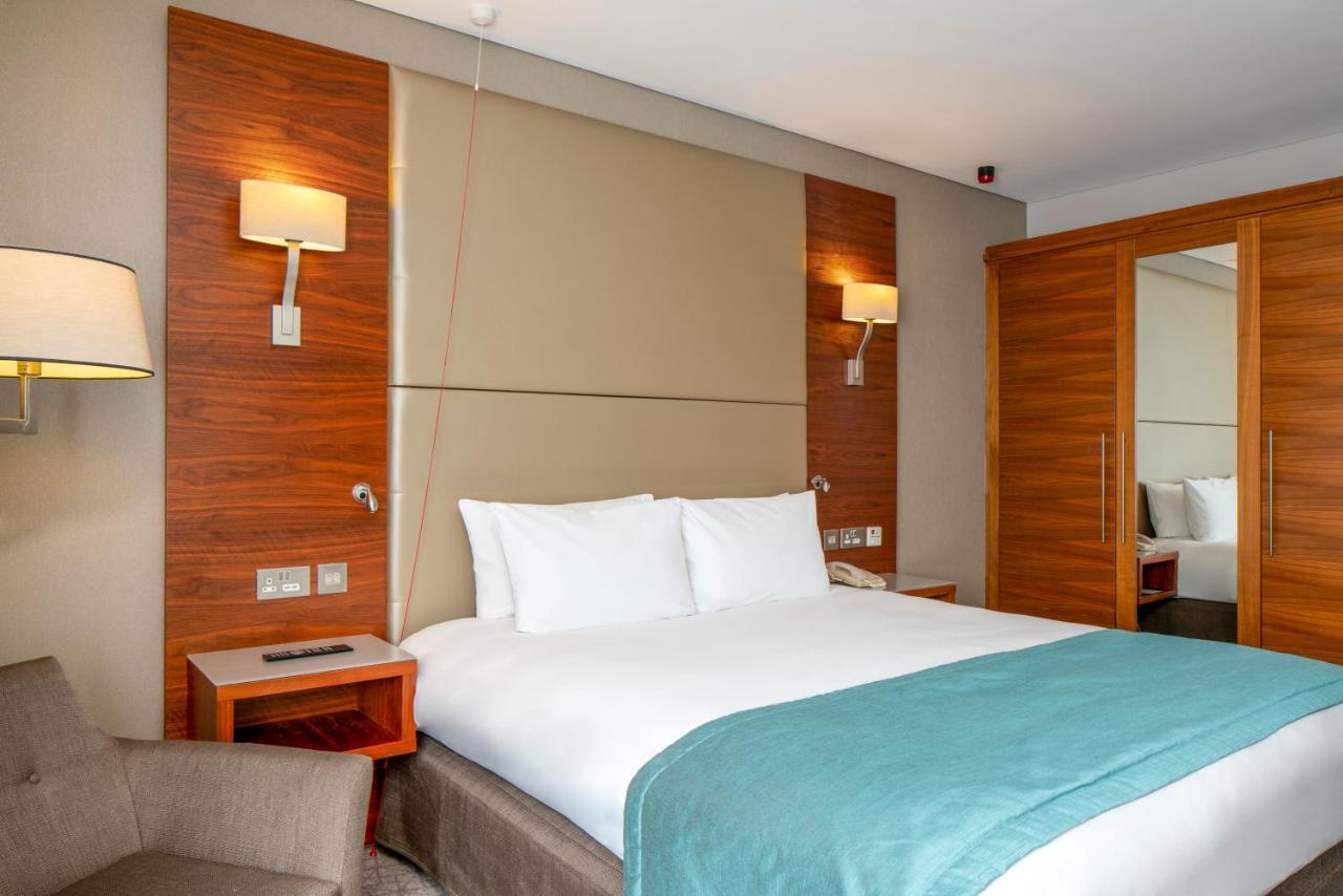 Standard King Room Disability Access