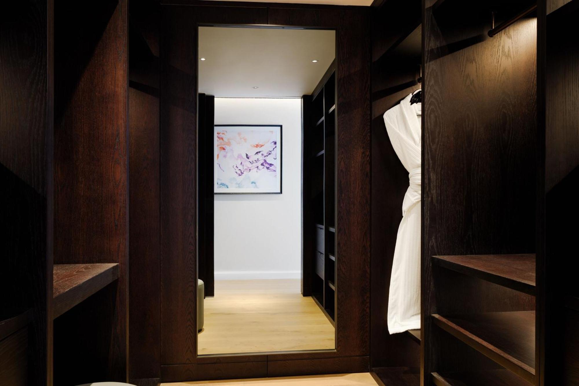 The Grosvenor Three-Bedroom Residence