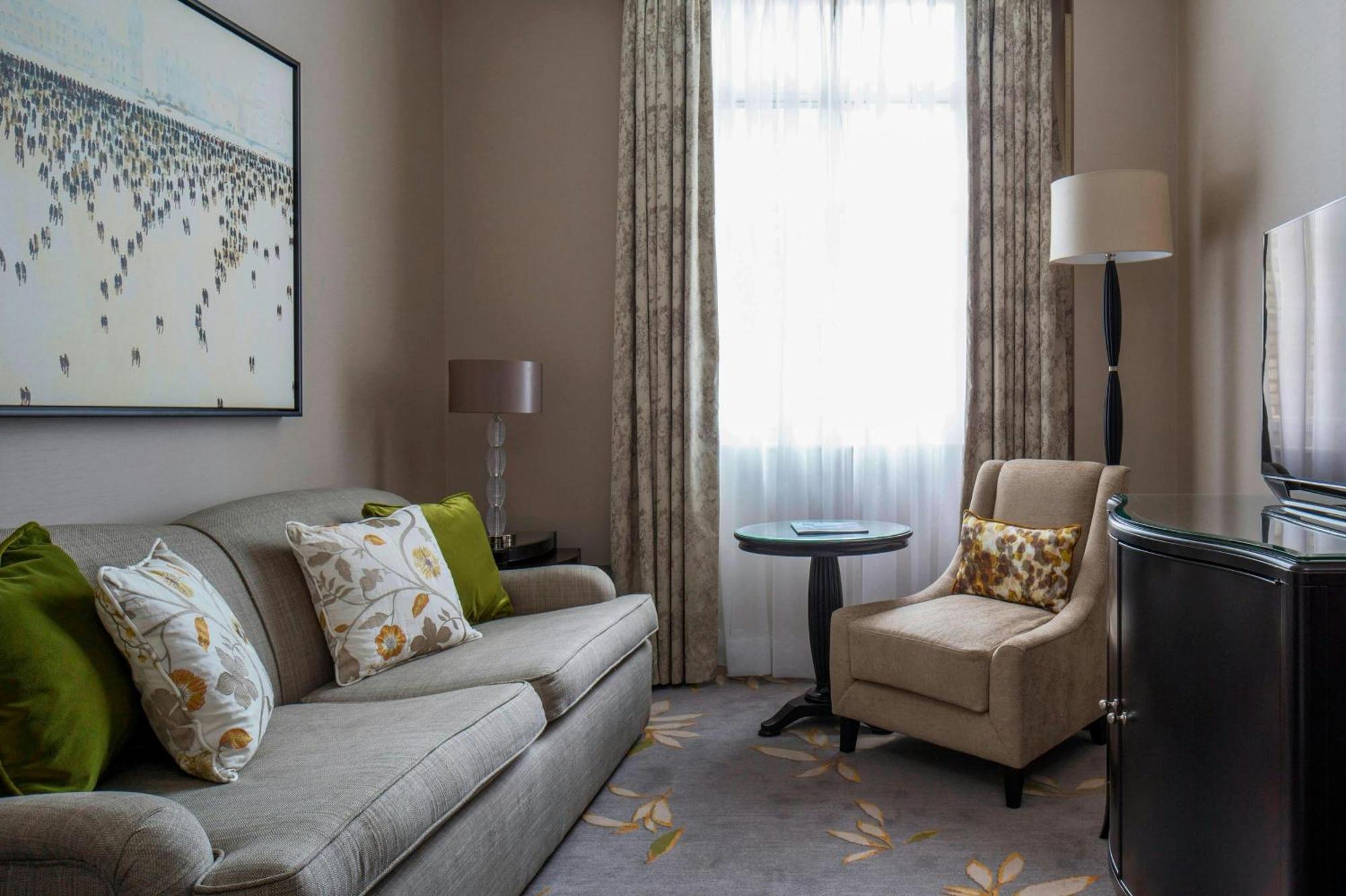 Superior Suite 1 King