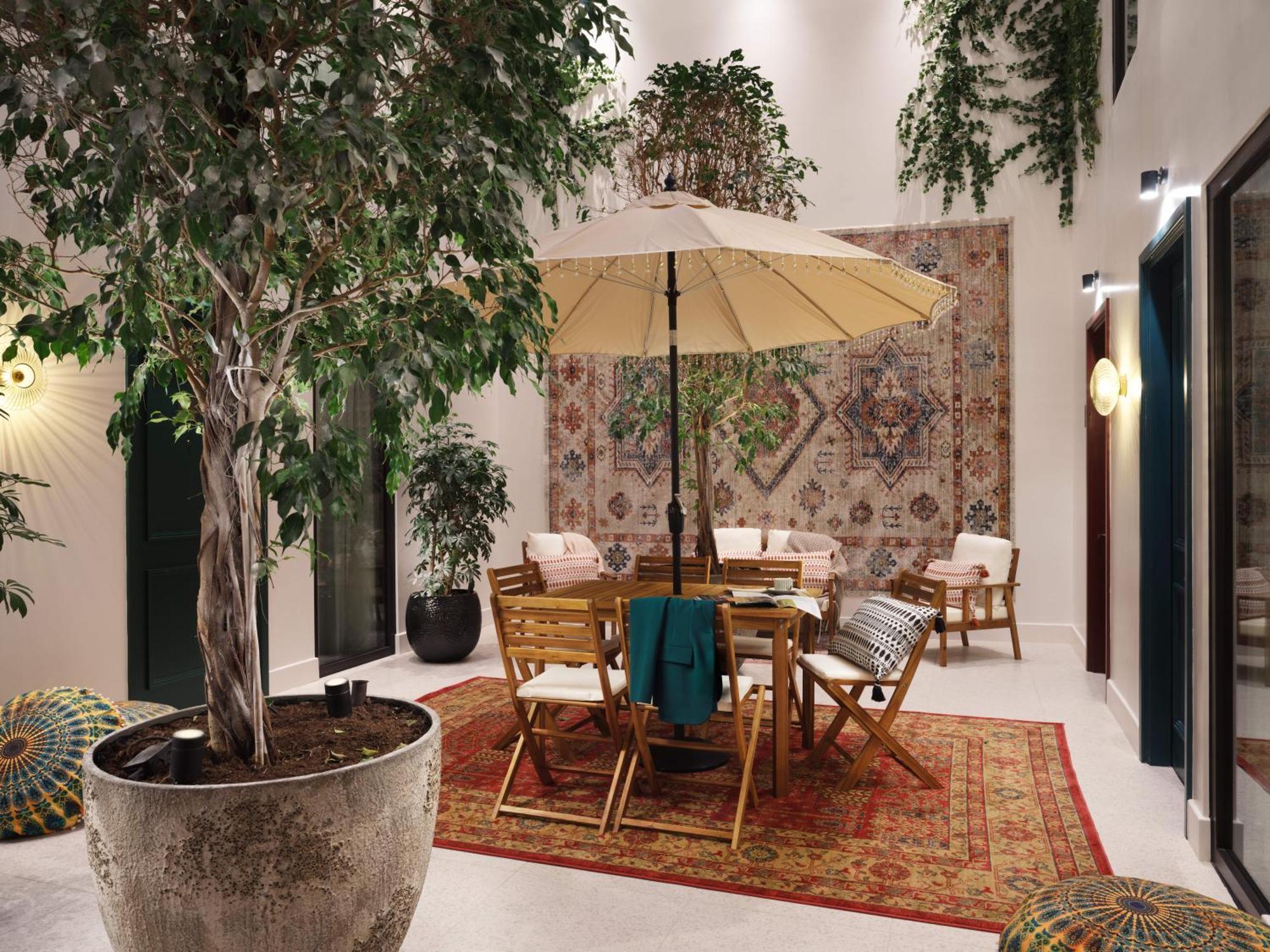 Club Courtyard