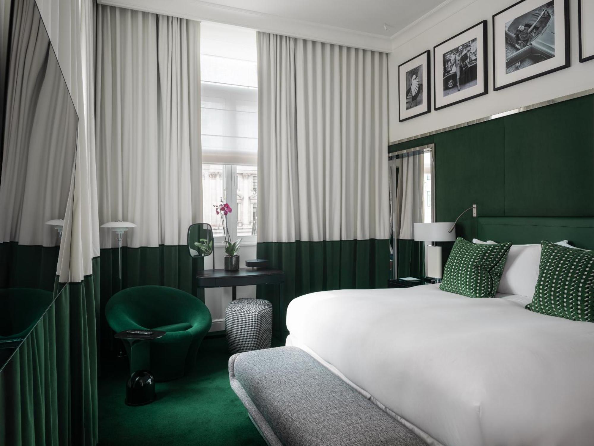 Prestige King Suite Separate Living Room Waterloo Place or Pall Mall View