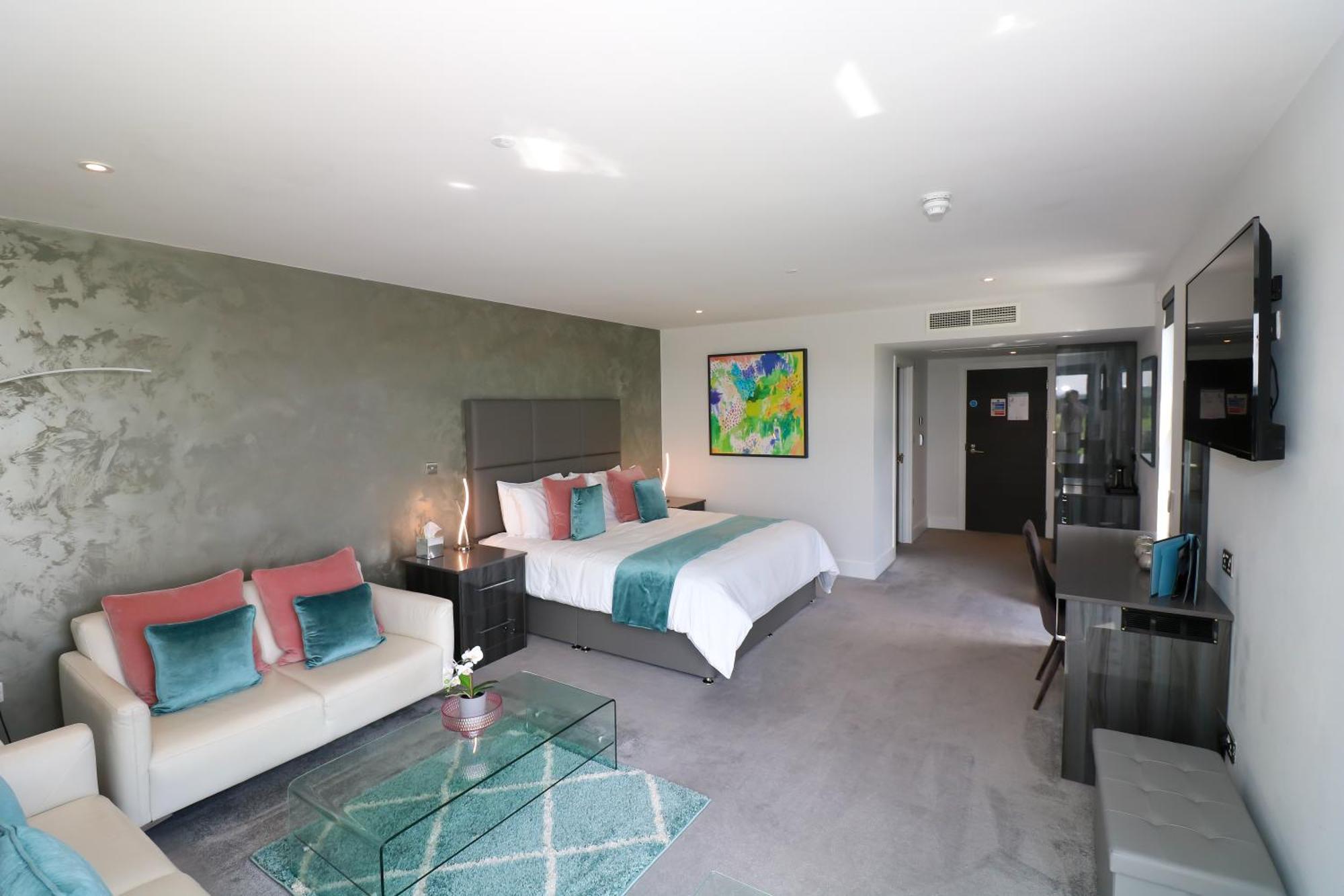 Deluxe Suite