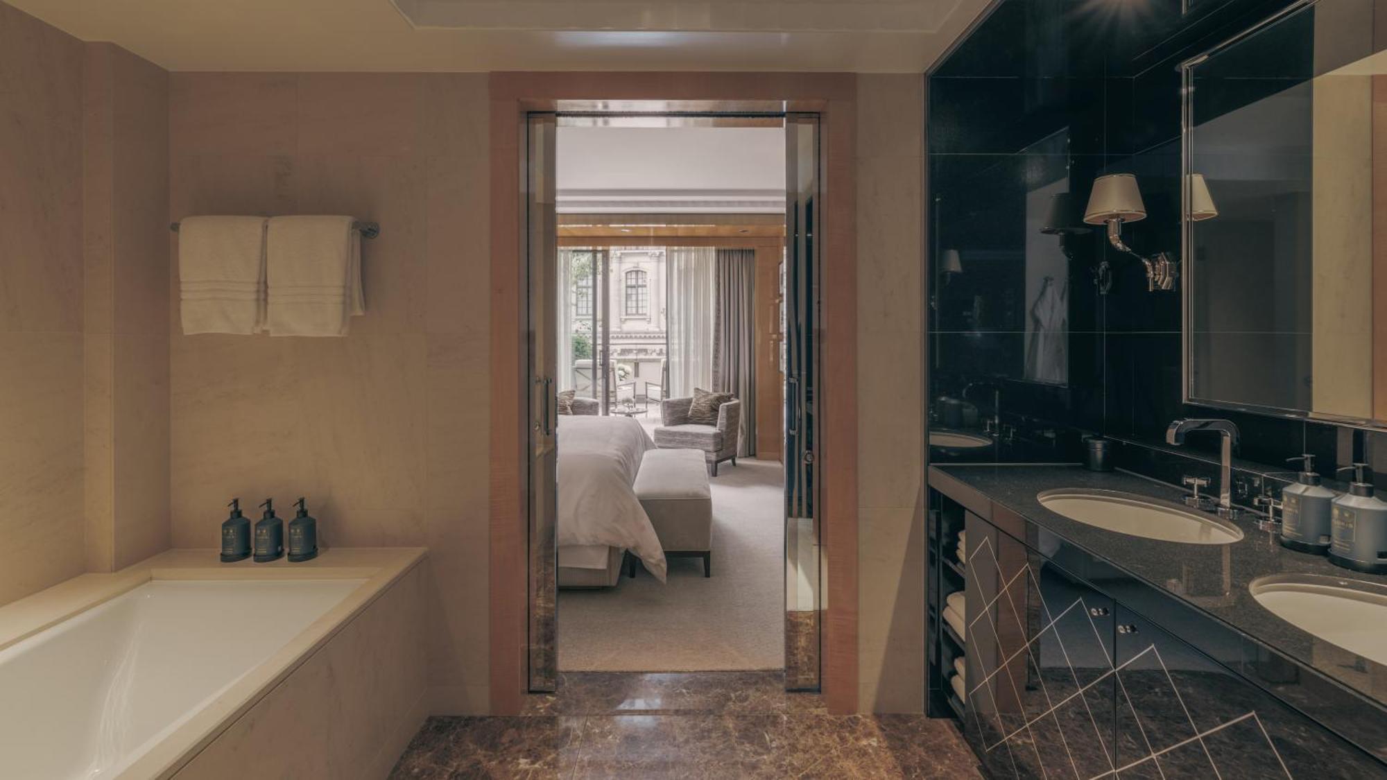 Grand Terrace Suite