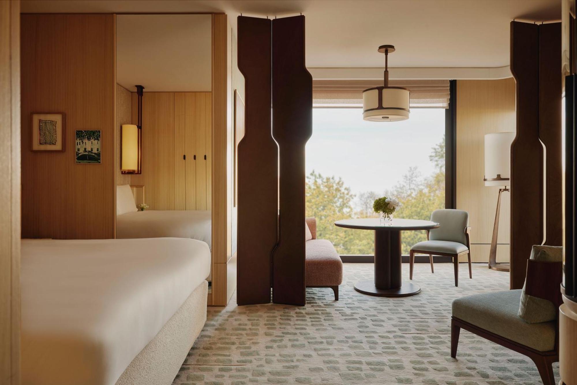Deluxe Park Junior Suite