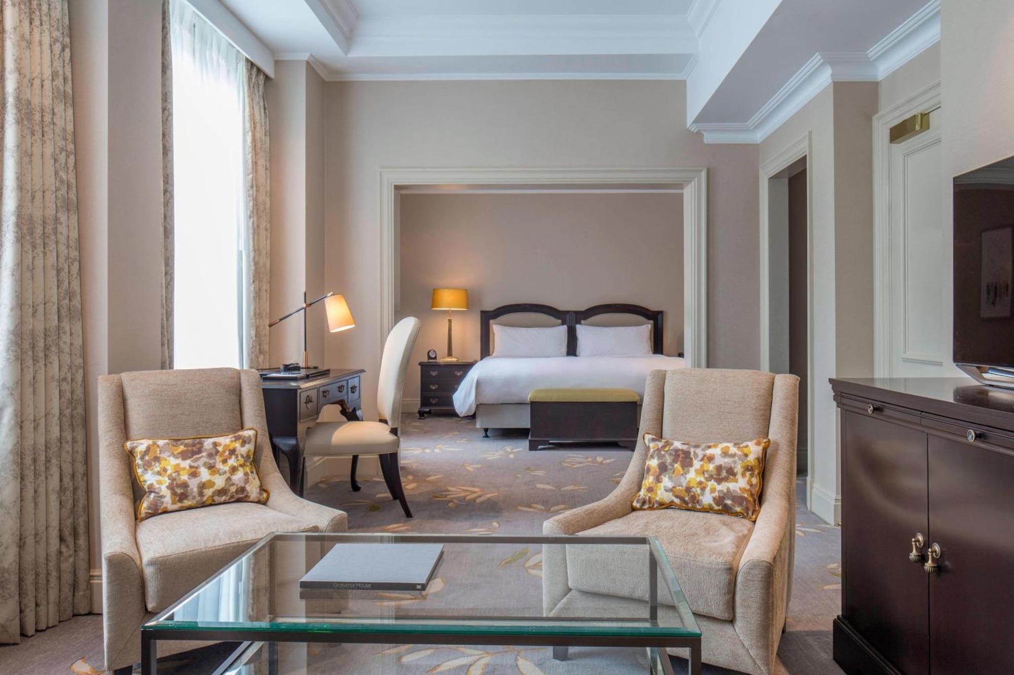 Deluxe Suite 1 Queen