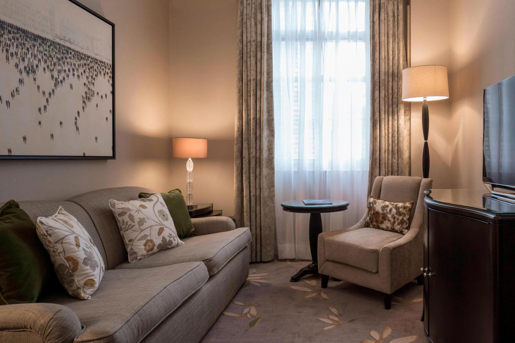 Superior Suite 1 King