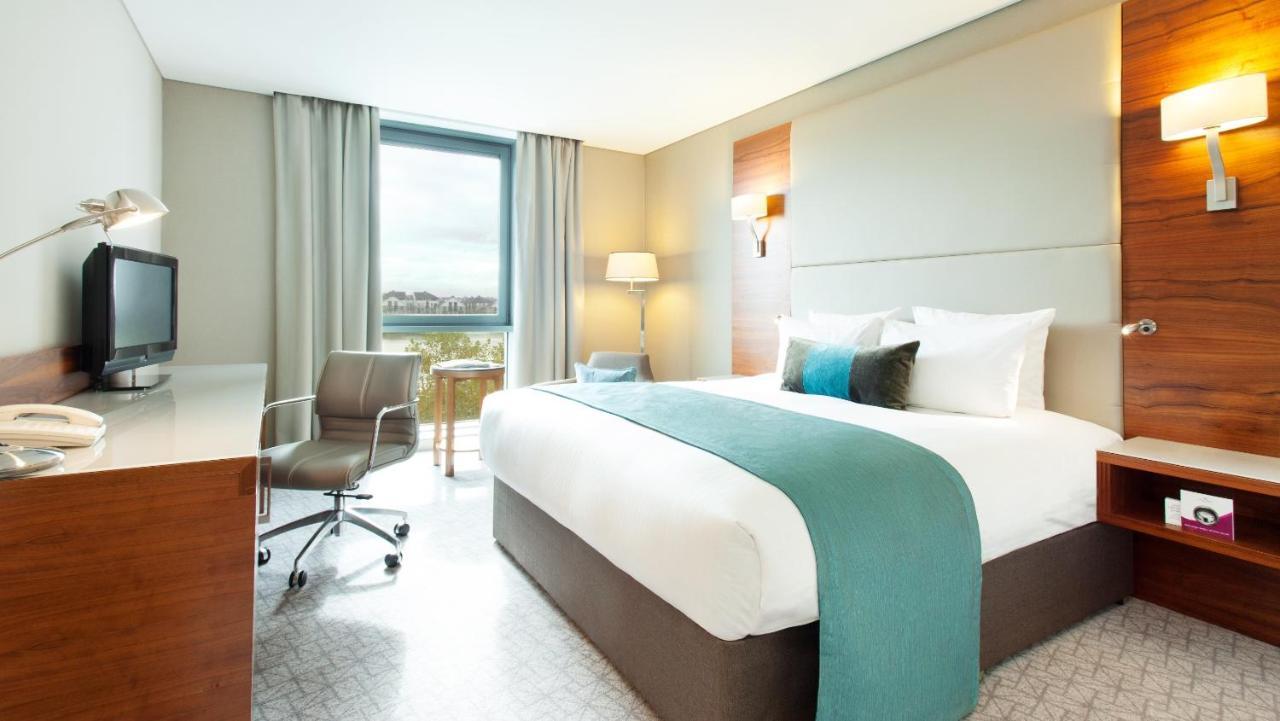 Standard King Room Disability Access