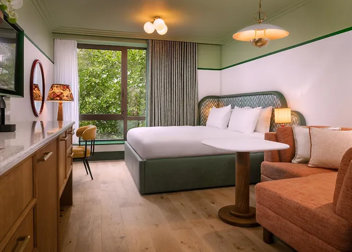The July - London Victoria Hotel