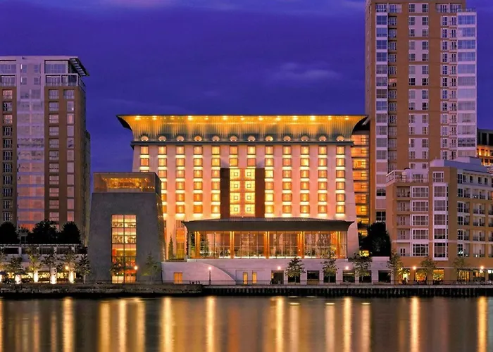 Canary Riverside Plaza Hotel London